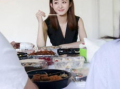 麻豆外卖员,穿梭都市的美食使者